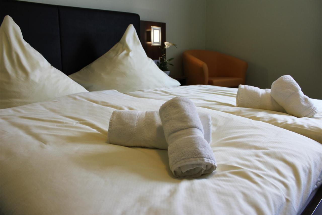 Hotel Brantl Родинг Екстериор снимка
